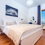 Vila Flora With A 53 Sqm Private Pool With Cinema With Projector And 4 En-suite Bedrooms *