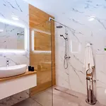 Flora With A 53 Sqm Private Pool With Cinema With Projector And 4 En-suite Bedrooms * Gata