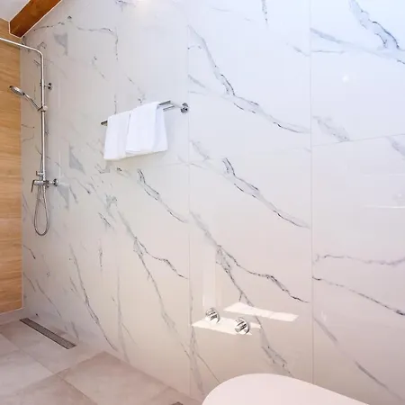 Vila Flora With A 53 Sqm Private Pool With Cinema With Projector And 4 En-suite Bedrooms Gata