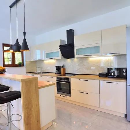 Flora With A 53 Sqm Private Pool With Cinema With Projector And 4 En-suite Bedrooms Gata